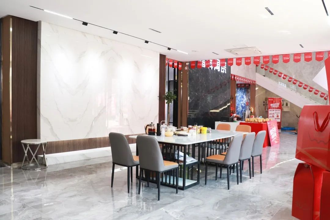 晉江鷹牌旗艦店｜緊跟時(shí)代步伐，以品牌力量制勝市場(chǎng)!(圖4)