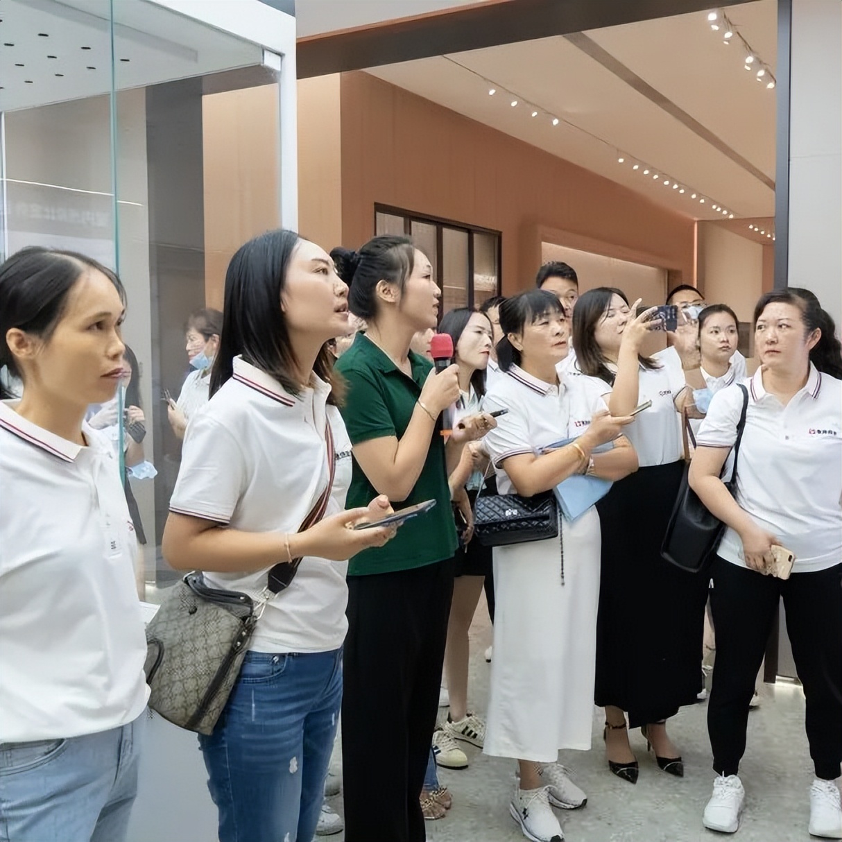 參觀學習，加速轉變｜鷹牌墻地專家全國店長培訓進行中！(圖2)