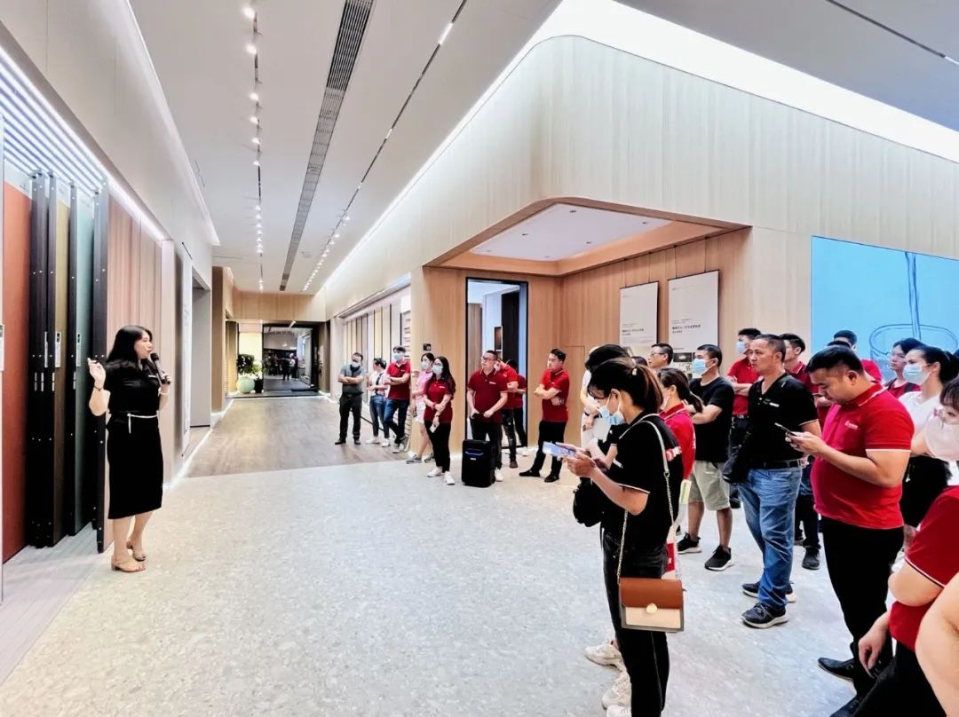 賦能終端|2022鷹牌墻地專家全國巡回培訓會——佛山站順利舉行!(圖3) 賦能終端|2022鷹牌墻地專家全國巡回培訓會——佛山站順利舉行!(圖3)