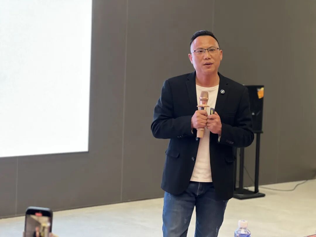 砥礪奮進，攻堅2025｜鷹牌營銷中心開年營銷會議圓滿舉行！(圖14)