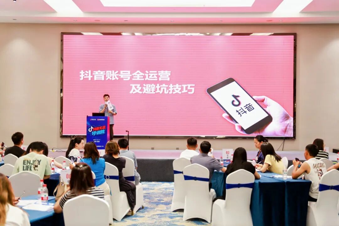 全民擁抱新媒體|品牌營銷戰(zhàn)略升級,鷹牌陶瓷探索全新破局之路(圖16) 全民擁抱新媒體|品牌營銷戰(zhàn)略升級,鷹牌陶瓷探索全新破局之路(圖16)