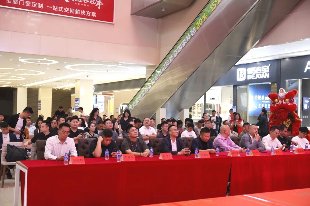 新店開業(yè)｜鷹牌陶瓷昆明新店盛大開業(yè)，共赴美學(xué)新境！(圖2)