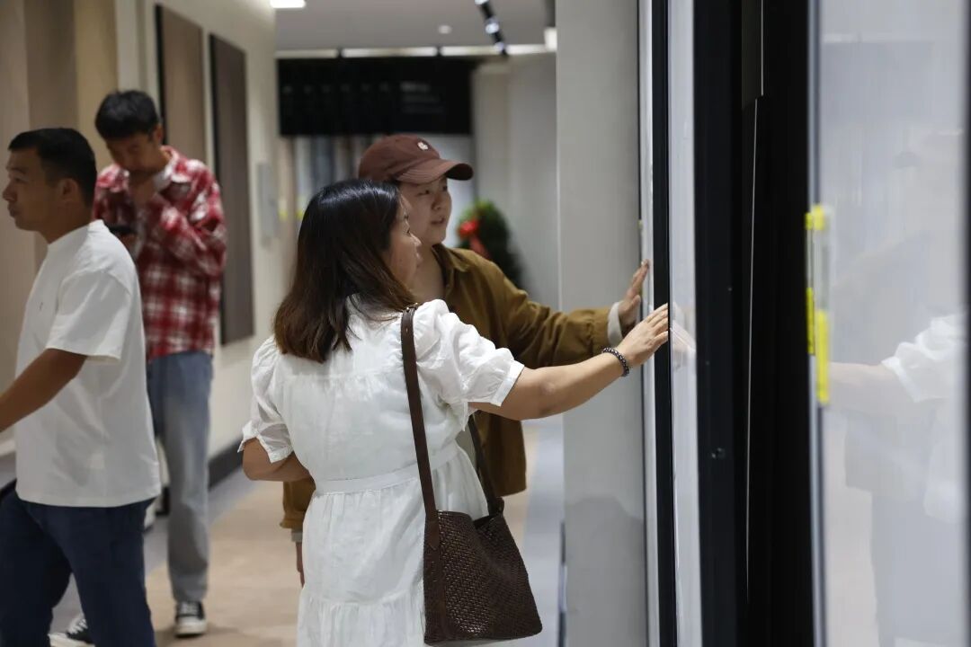 新店開業(yè)｜鷹牌陶瓷昆明新店盛大開業(yè)，共赴美學(xué)新境！(圖4)