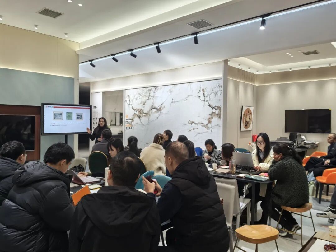 終端賦能 聚力增長(zhǎng)｜2025鷹牌陶瓷+新材培訓(xùn)會(huì)【天津站】順利舉行(圖1)