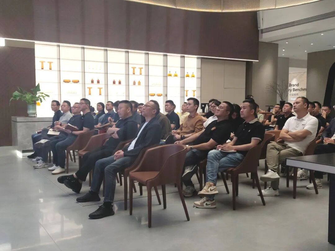 聚勢增長 再啟新程｜2025年鷹牌集團(tuán)營銷會議順利舉行(圖2)